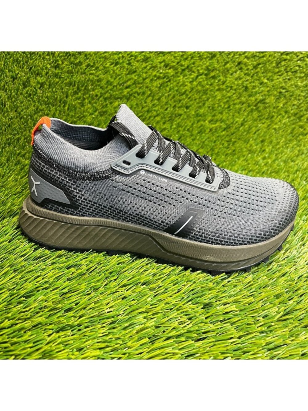 Flux Footwear Adapt Trail Runner Gray Black Womens Size 6 Knit Athletic Shoes